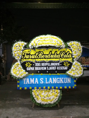 Papan Bunga Duka di Peranap